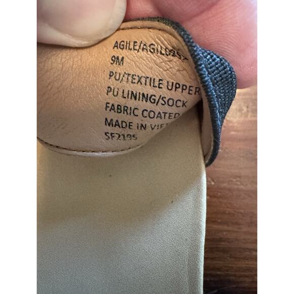 Steve Madden Black Leather Wooden Flatform Sandals, Size 9 - Picture 8 of 8